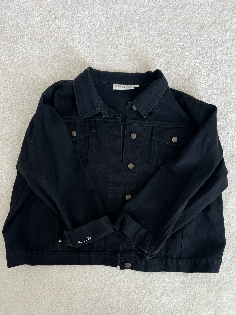 Cropped Black Women's Denim Jacket - Classic Button-Front